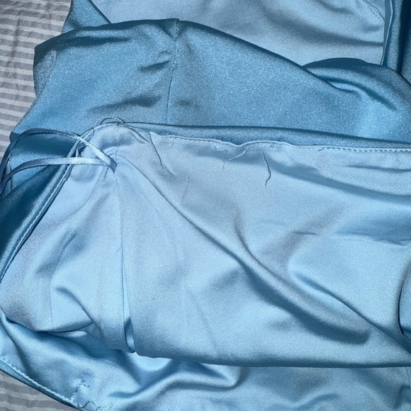 Edikted Lucinda bow detail mini skirt size medium in blue!! - Picture 7 of 7